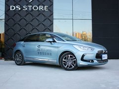 2012款 1.6T 自动 尊享版 5座