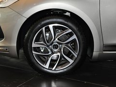 2012款 1.6T 自动 尊享版 5座