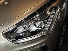 2012款 1.6T 自动 尊享版 5座