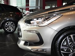 2012款 1.6T 自动 尊享版 5座