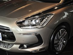 2012款 1.6T 自动 尊享版 5座