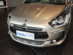 2012款 1.6T 自动 尊享版 5座
