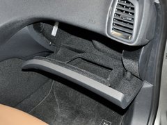 2012款 1.6T 自动 尊享版 5座