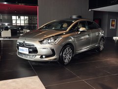 2012款 1.6T 自动 尊享版 5座