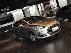 2012款 1.6T 自动 尊享版 5座