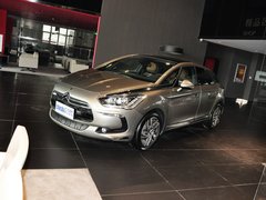 2012款 1.6T 自动 尊享版 5座