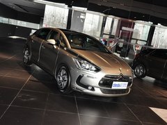 2012款 1.6T 自动 尊享版 5座