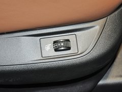 2012款 1.6T 自动 尊享版 5座