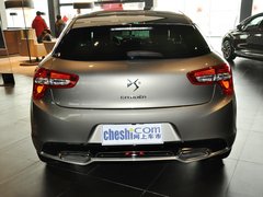 2012款 1.6T 自动 尊享版 5座