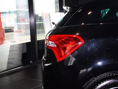 2012款 1.6T 自动 尊享版 5座