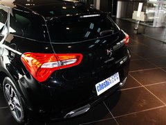 2012款 1.6T 自动 尊享版 5座