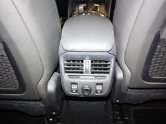 2012款 1.6T 自动 尊享版 5座