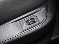 2012款 1.6T 自动 尊享版 5座