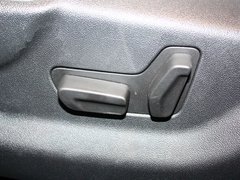 2012款 1.6T 自动 尊享版 5座