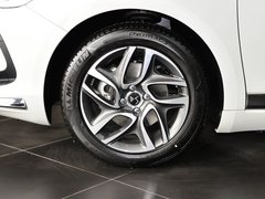 2012款 1.6T 自动 尊享版 5座