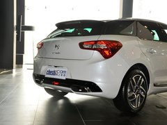 2012款 1.6T 自动 尊享版 5座