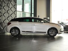 2012款 1.6T 自动 尊享版 5座