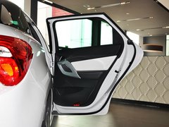 2012款 1.6T 自动 尊享版 5座