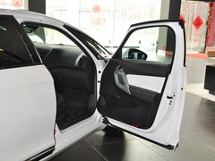 2012款 1.6T 自动 尊享版 5座