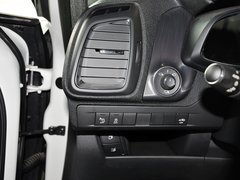 2012款 1.6T 自动 尊享版 5座