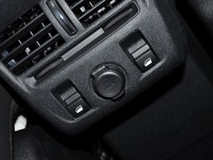 2012款 1.6T 自动 尊享版 5座
