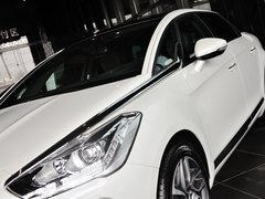2012款 1.6T 自动 尊享版 5座