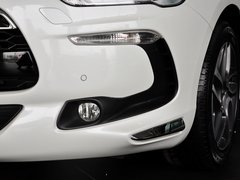 2012款 1.6T 自动 尊享版 5座
