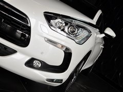 2012款 1.6T 自动 尊享版 5座