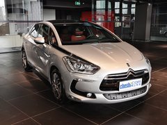2012款 1.6T 自动 尊享版 5座