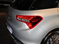 2012款 1.6T 自动 尊享版 5座
