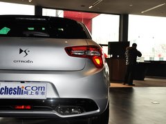 2012款 1.6T 自动 尊享版 5座