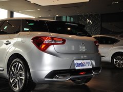 2012款 1.6T 自动 尊享版 5座