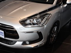 2012款 1.6T 自动 尊享版 5座