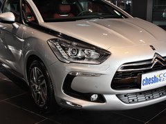 2012款 1.6T 自动 尊享版 5座