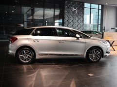 2012款 1.6T 自动 尊享版 5座