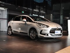 2012款 1.6T 自动 尊享版 5座