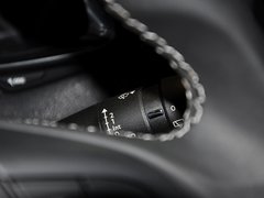 2012款 1.6T 自动 尊享版 5座