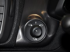 2012款 1.6T 自动 尊享版 5座