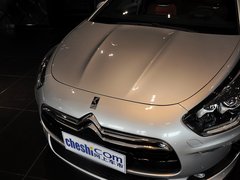 2012款 1.6T 自动 尊享版 5座