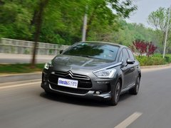 2012款 1.6T 自动 尊享版 5座
