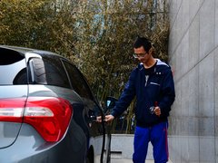 2012款 1.6T 自动 尊享版 5座