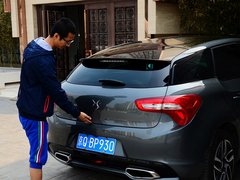 2012款 1.6T 自动 尊享版 5座
