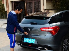 2012款 1.6T 自动 尊享版 5座