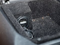 2012款 1.6T 自动 尊享版 5座