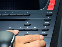 2012款 1.6T 自动 尊享版 5座