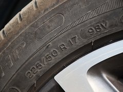 2012款 1.6T 自动 尊享版 5座