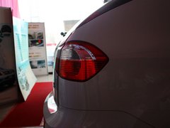 2013款 劲悦版 2.0L 手动 尊贵型 5座