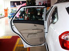 2013款 劲悦版 2.0L 手动 尊贵型 5座