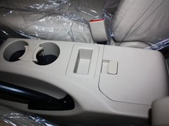 2013款 劲悦版 2.0L 手动 尊贵型 5座