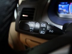 2013款 劲悦版 2.0L 手动 尊贵型 5座